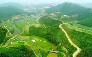 Nhiều lợi thế phát triển du lịch golf tại Việt Nam