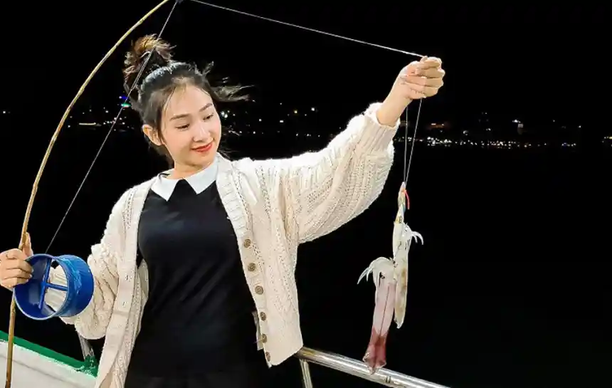 Squid Fishing