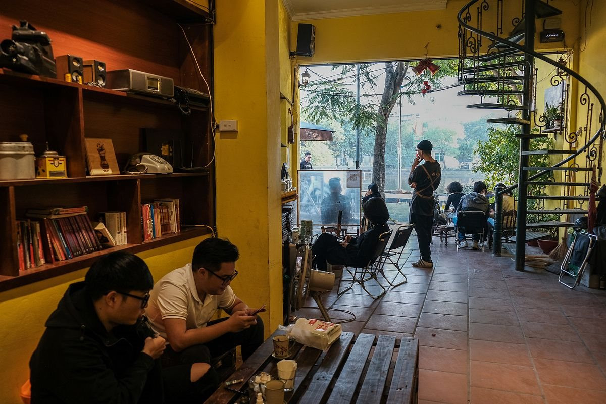 khong-gian-quan-cafe-1.jpg