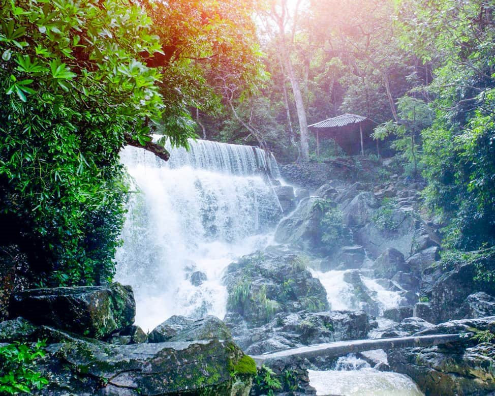 khu-du-lich-khoang-xanh-suoi-tien-02-min-1.jpg